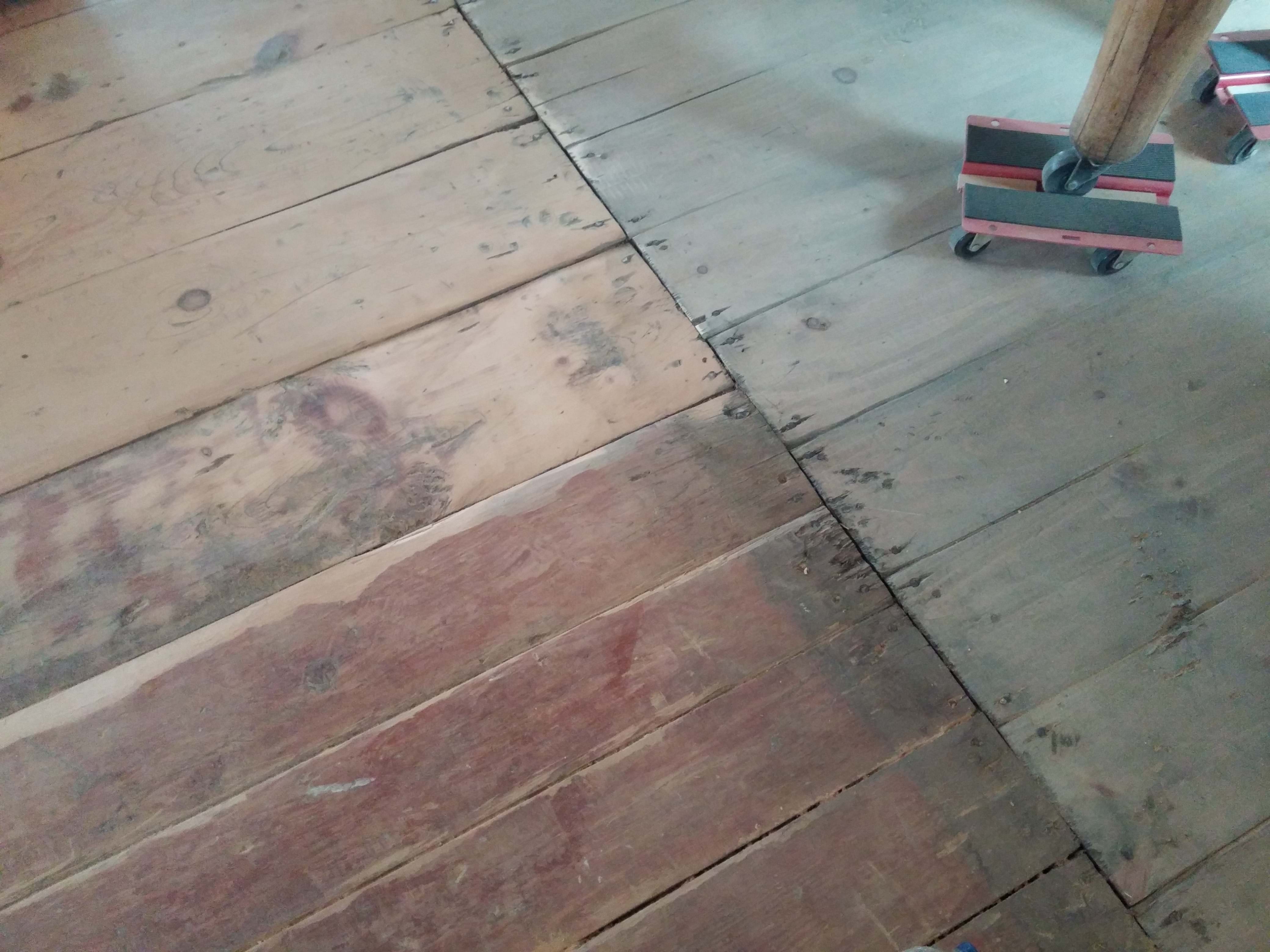 Plancher antique chez Chester Collectionneur