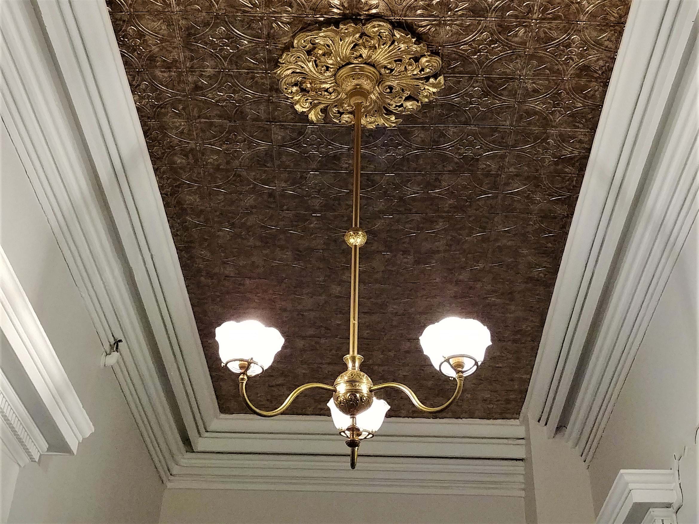 Plafond en feuille d'or