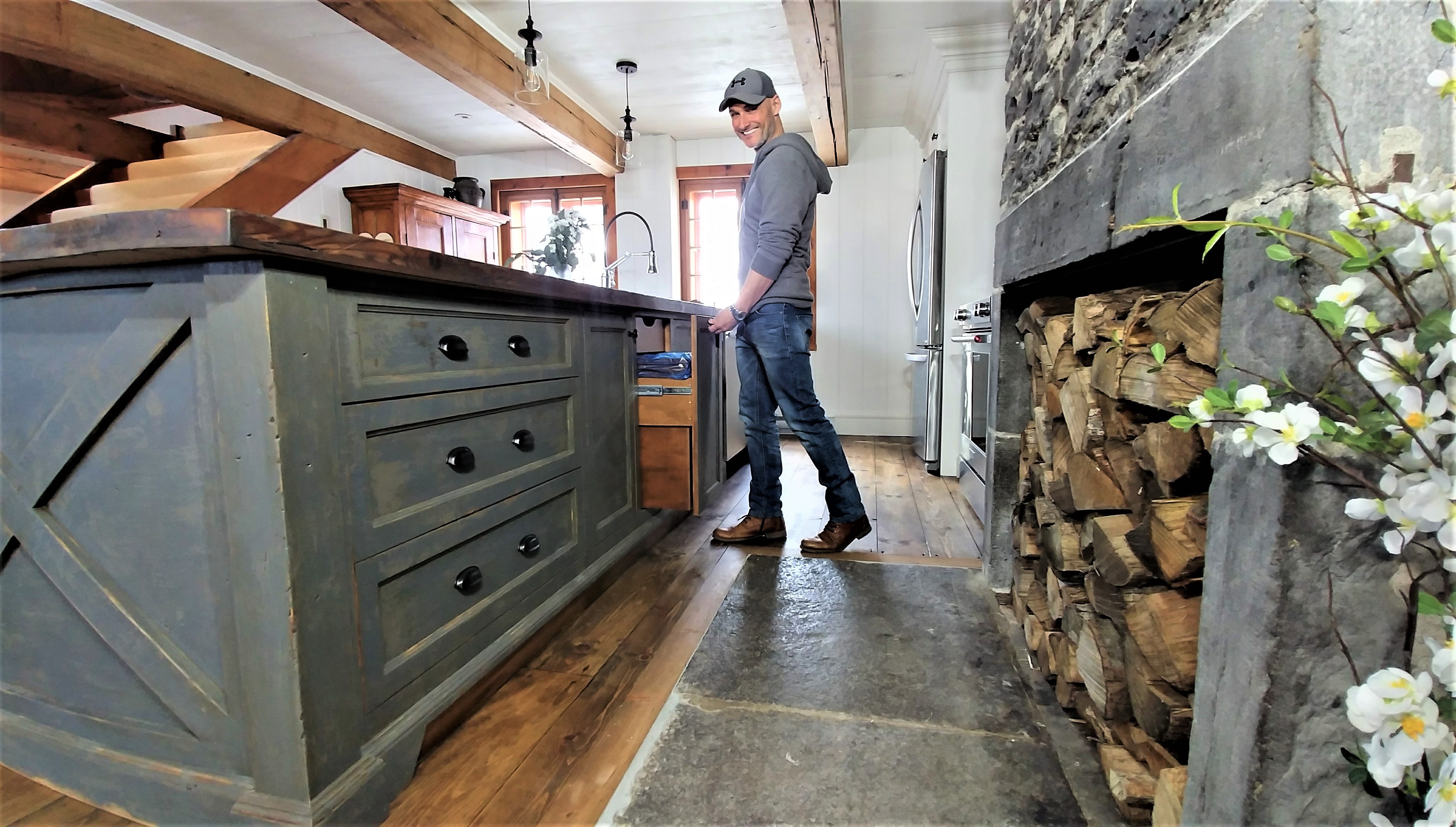 Maison style colonial-français de 1774 à L'Acadie