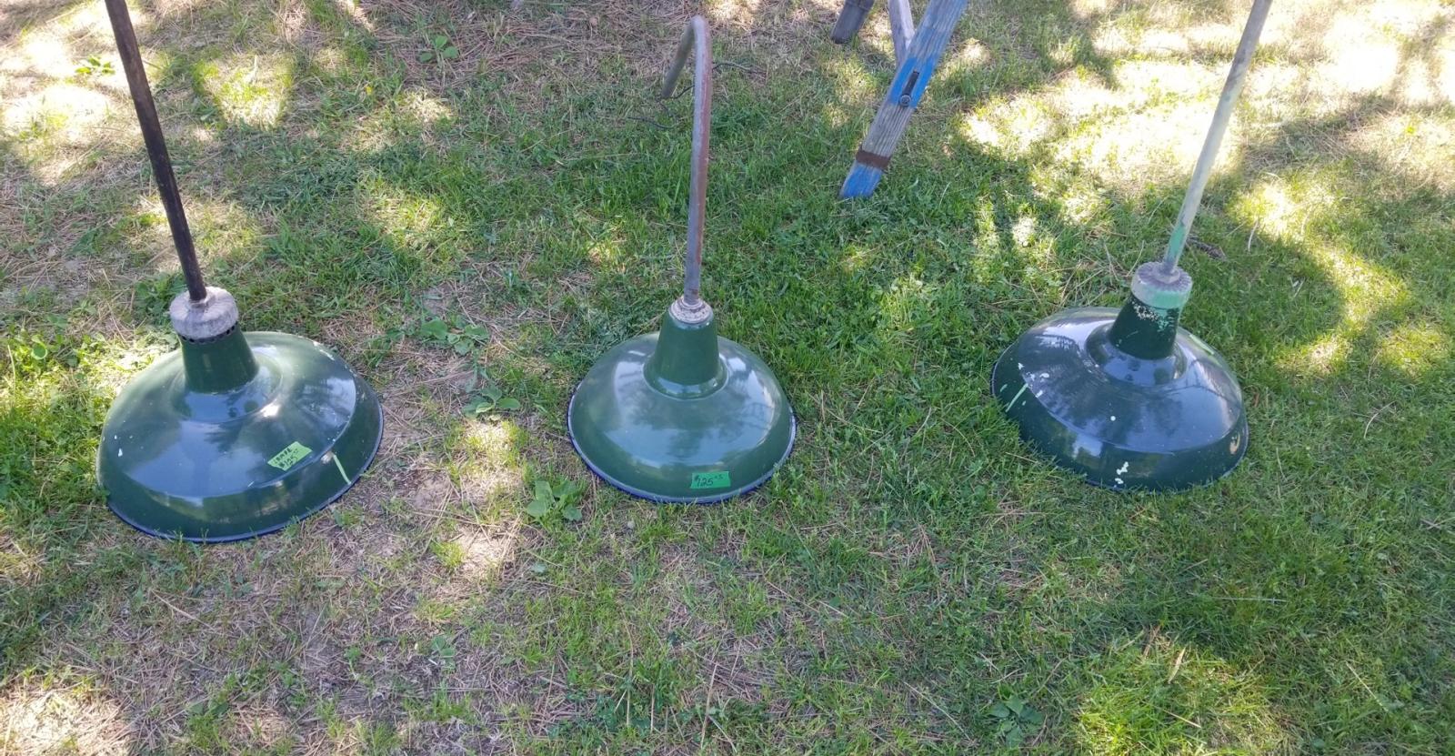 Cuisine blanc antique à Sainte-Adèle