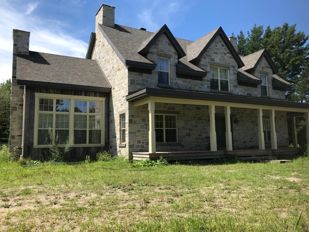 Construction neuve ''style ancestrale''