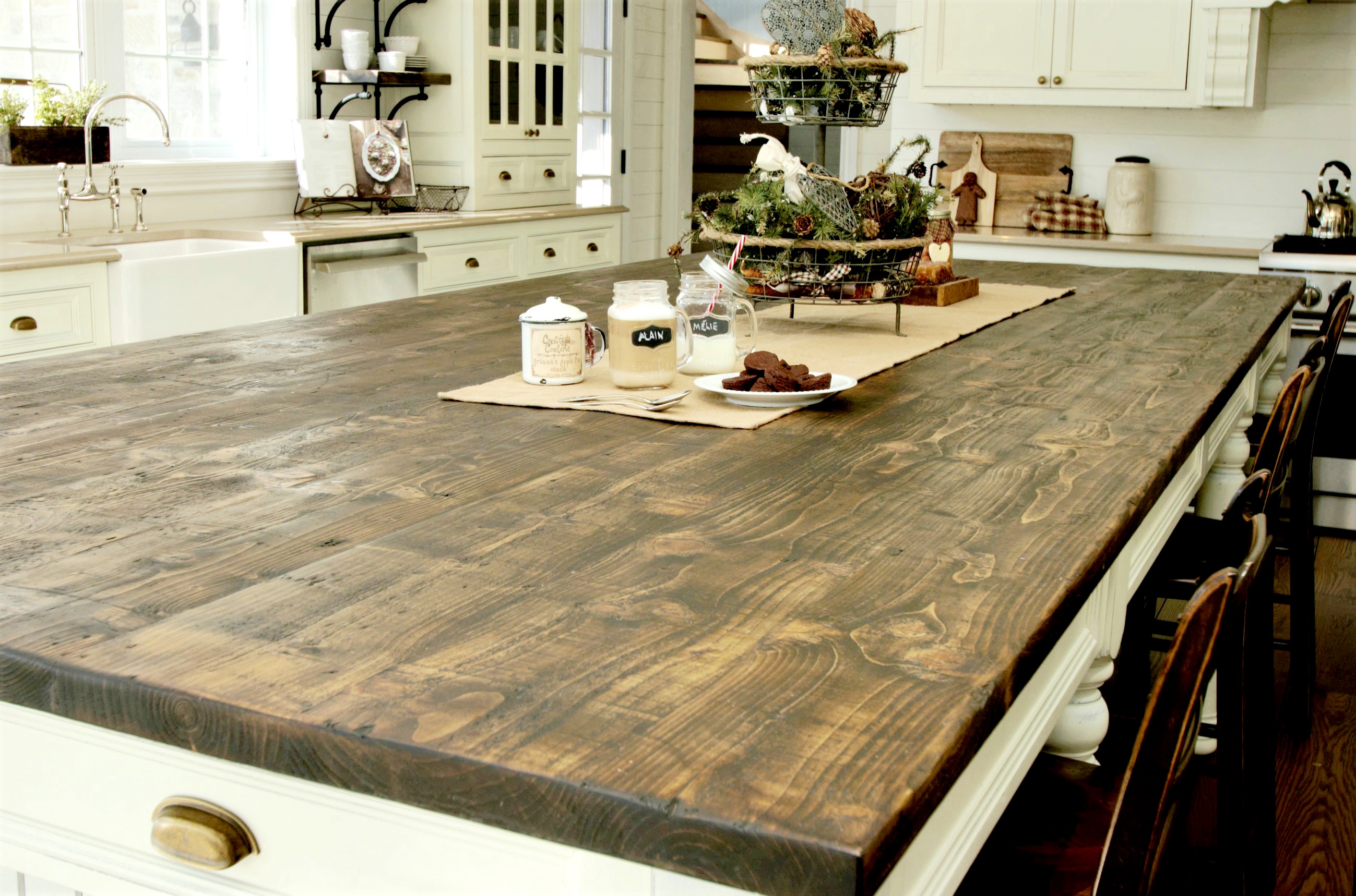 Maison neuve rustique chic au pied du Mont St-Hilaire