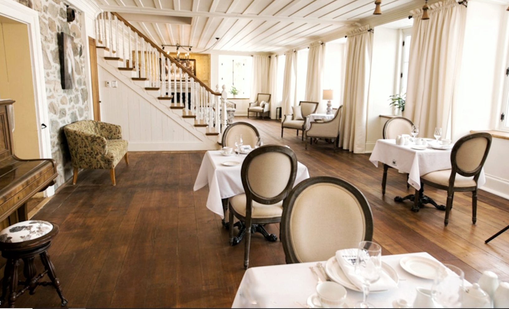 La maison Roland L'Étourneau rénovée en Bed & Breakfast