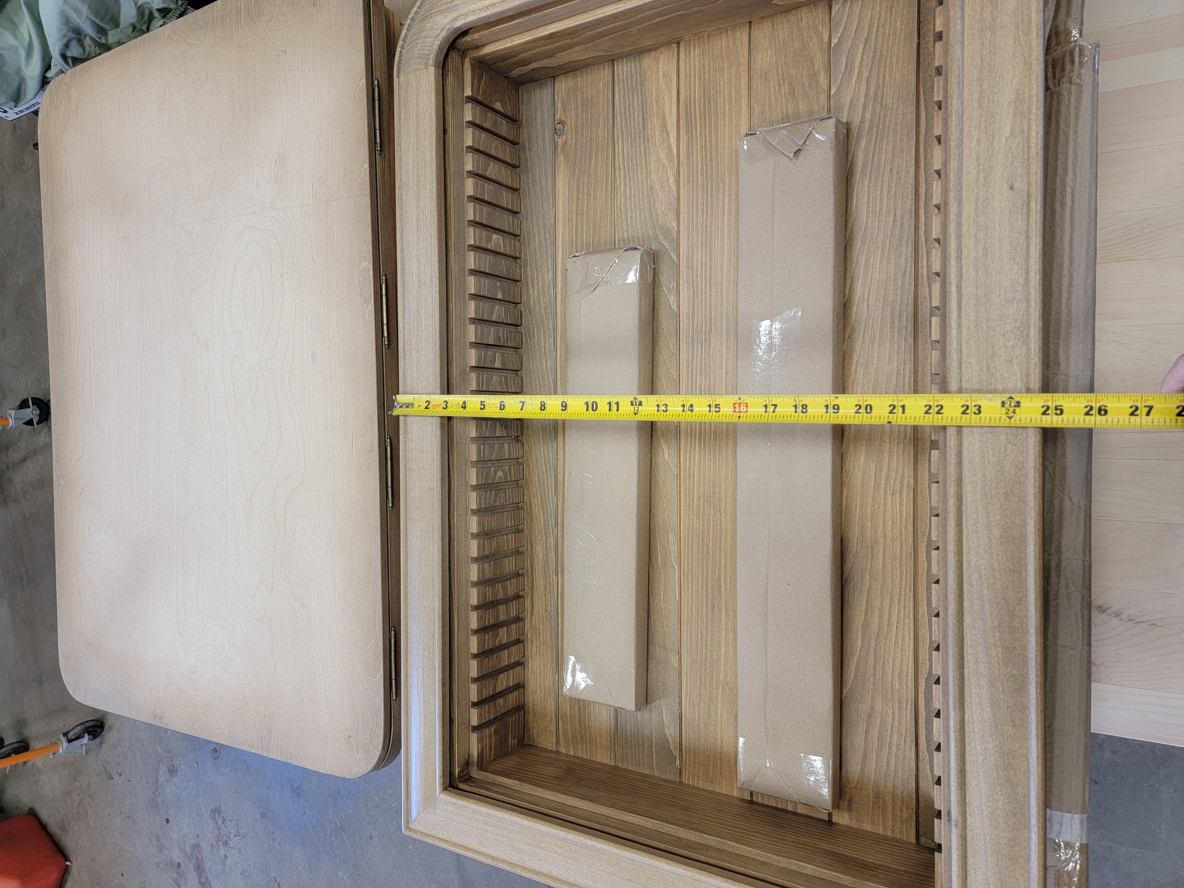 Salles de bain intemporelles avec rangements secrets